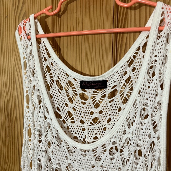 White Crochet Sleeveless Top by Seduzione - Picture 2 of 16
